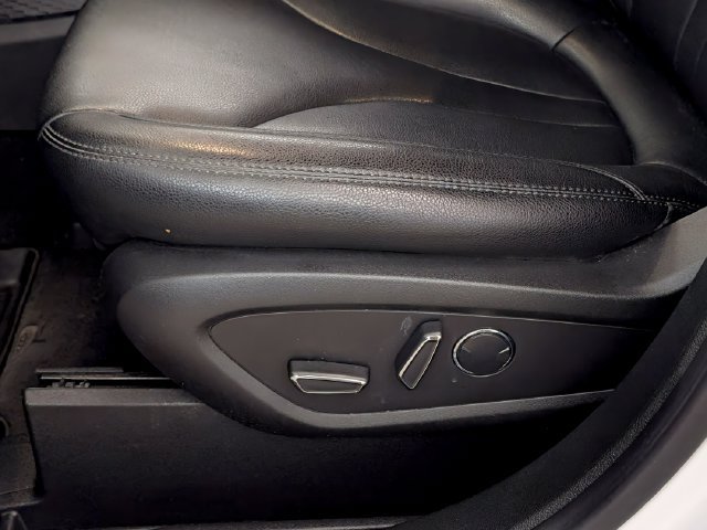Used 2022 Lincoln Nautilus AWD w/ Premium Package image 15