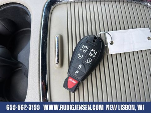 Used 2020 Dodge Grand Caravan SXT FWD image 27