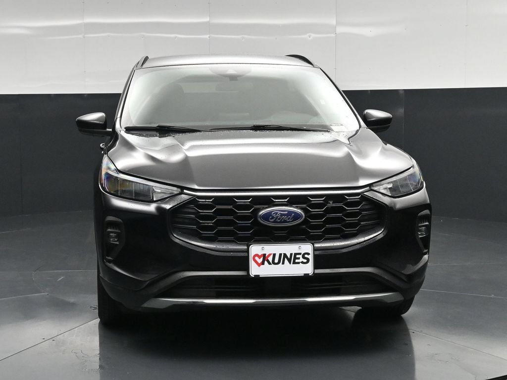 Used 2025 Ford Escape ST-Line Select AWD/4WD image 4