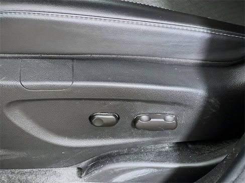 Used 2022 Buick Encore Preferred w/ Safety Package image 11