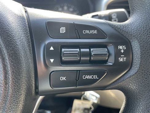 Used 2017 Kia Sorento FWD image 15