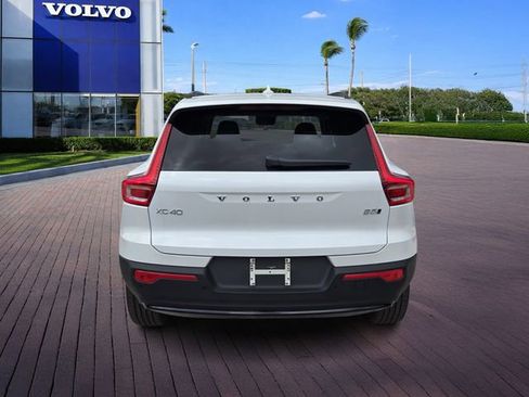 New 2026 Volvo XC40 B5 Plus w/ Protection Package Premier AWD/4WD image 6