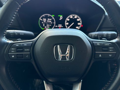 Used 2025 Honda CR-V Sport image 11