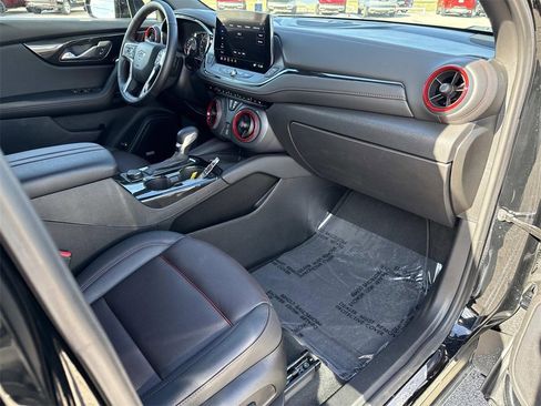 Used 2025 Chevrolet Blazer RS image 28