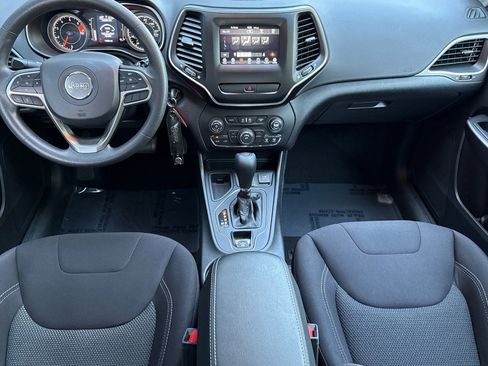 Used 2020 Jeep Cherokee Latitude image 17