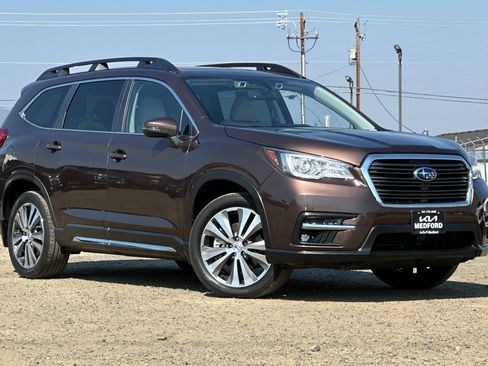 Used 2021 Subaru Ascent Limited w/ Technology Package AWD/4WD image 2