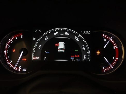 Used 2024 Toyota RAV4 XLE FWD image 5