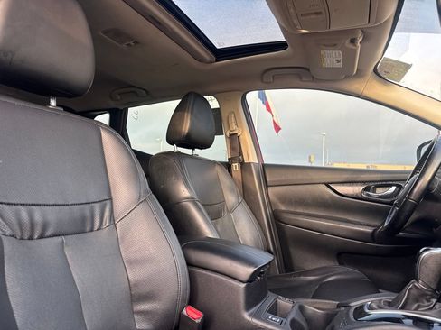 Used 2022 Nissan Rogue Sport SL w/ Premium Package FWD image 26