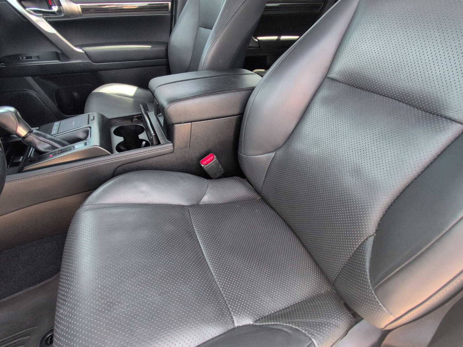 Used 2023 Lexus GX 460 Luxury w/ Sport Design Package AWD/4WD image 24
