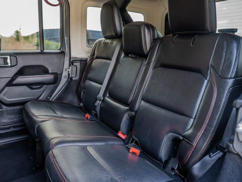 Used 2019 Jeep Wrangler Unlimited Rubicon AWD/4WD image 28