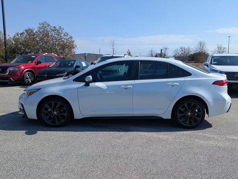 Used 2024 Toyota Corolla SE image 7