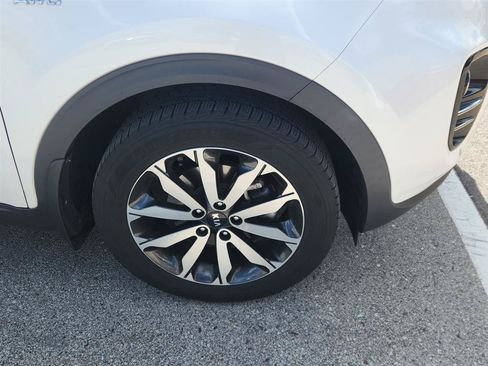 Used 2017 Kia Sportage EX w/ EX Technology Package AWD/4WD image 2