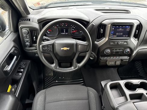 Used 2023 Chevrolet Silverado 1500 Custom image 15
