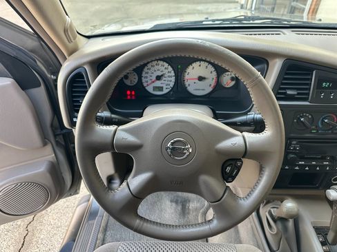 Used 2004 Nissan Pathfinder SE image 17