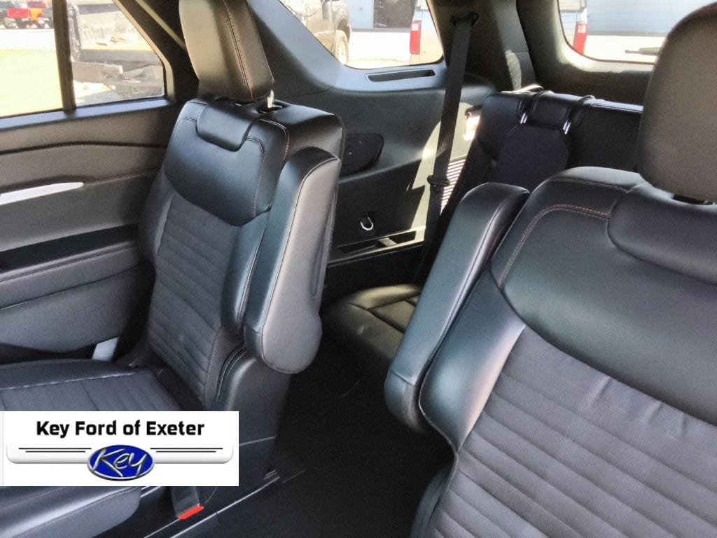 Used 2025 Ford Explorer ST-Line AWD/4WD image 15