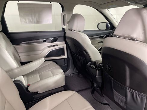 New 2025 Kia Telluride EX image 17