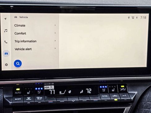 Used 2025 Toyota Camry XLE w/ Premium Plus Package FWD image 17