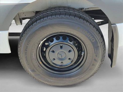 Used 2025 Mercedes-Benz Sprinter 2500 image 22