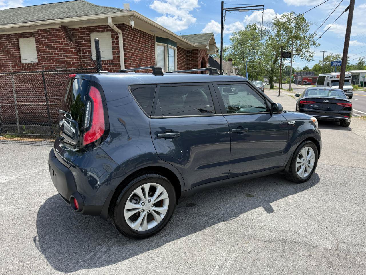Used 2015 Kia Soul + FWD image 42