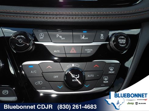 New 2026 Chrysler Pacifica Pinnacle FWD image 24