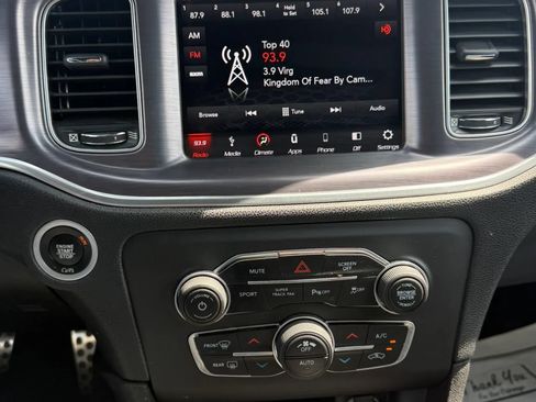 Used 2018 Dodge Charger R/T Scat Pack RWD image 16