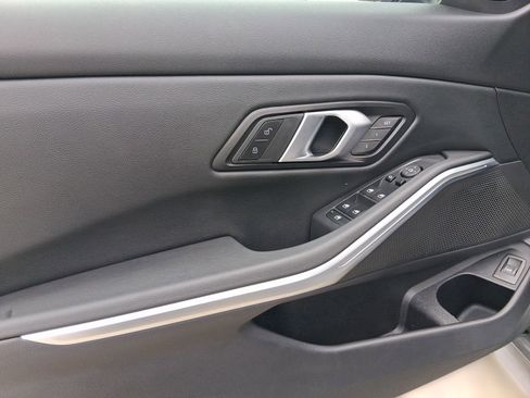 Used 2025 BMW 330i Sedan w/ Convenience Package image 11