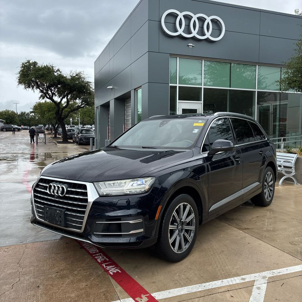 Used 2017 Audi Q7 3.0T Premium Plus w/ Premium Plus Package AWD/4WD image 2