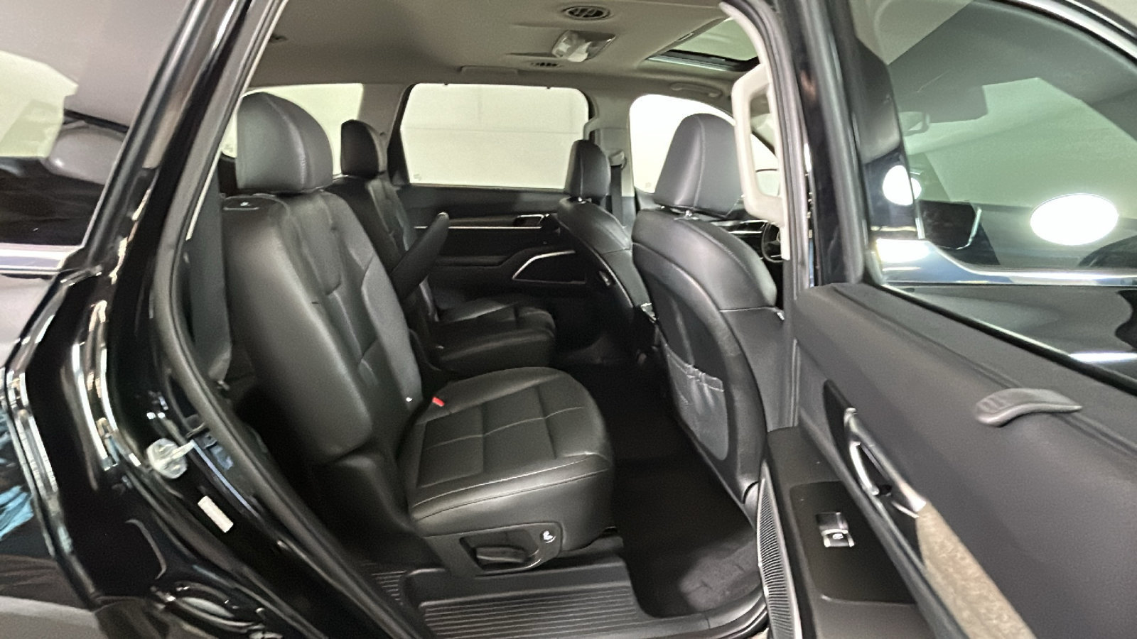 Used 2021 Kia Telluride EX w/ EX Premium Package AWD/4WD image 35