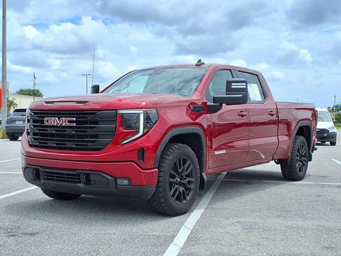 Used 2024 GMC Sierra 1500 Elevation AWD/4WD image 3