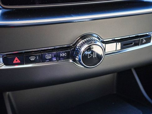 New 2026 Volvo XC90 T8 Plus w/ Protection Package Premier image 33