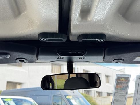 Used 2021 Jeep Gladiator Sport image 27