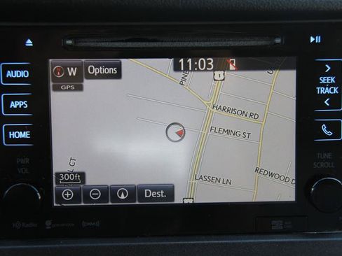 Used 2016 Toyota Sienna XLE w/ XLE Navigation Package FWD image 32