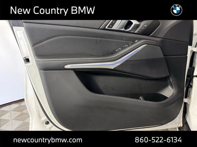 Used 2023 BMW X5 xDrive40i w/ Parking Assistance Package AWD/4WD image 10