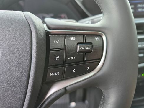 Used 2022 Lexus ES 250 w/ Premium Package image 22