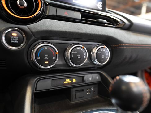 Used 2019 MAZDA MX-5 Miata 30th Anniversary image 77