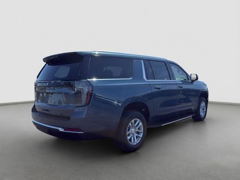 New 2026 Chevrolet Suburban LT w/ Comfort Package AWD/4WD image 6