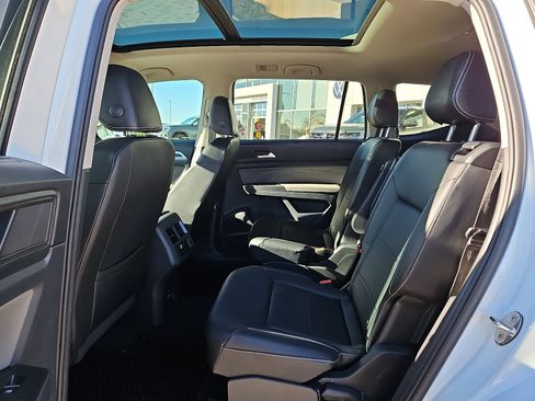 Certified 2023 Volkswagen Atlas SE image 10