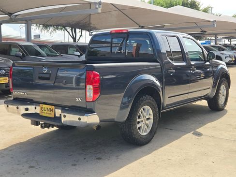 Used 2014 Nissan Frontier SV w/ SV Value Truck Package RWD image 3