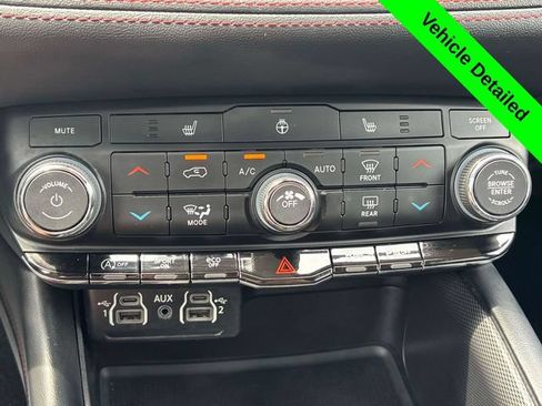 Used 2023 Dodge Durango GT AWD/4WD image 18