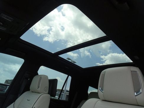 Used 2021 Cadillac Escalade Sport w/ Driver Assist Tech Package AWD/4WD image 11
