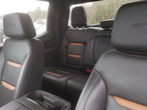 Used 2023 GMC Sierra 1500 AT4 image 15