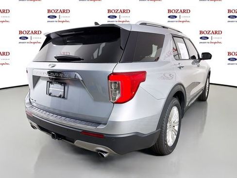 Used 2023 Ford Explorer Limited w/ Limited Technology Package RWD image 8