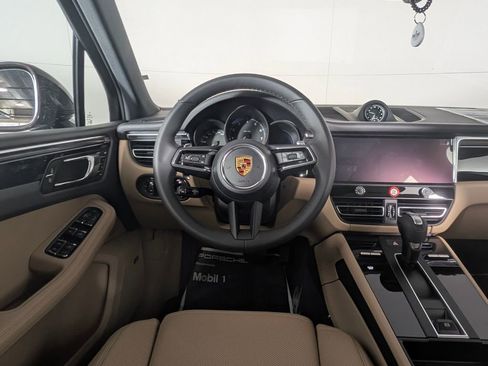 New 2026 Porsche Macan image 21