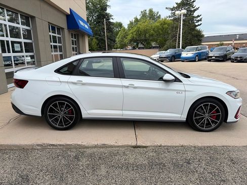 Certified 2025 Volkswagen Jetta GLI Autobahn FWD image 10