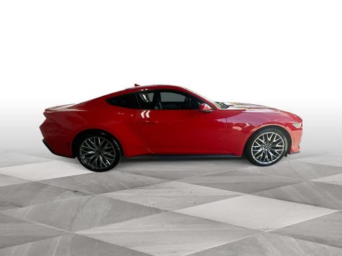 Used 2025 Ford Mustang Premium RWD image 9