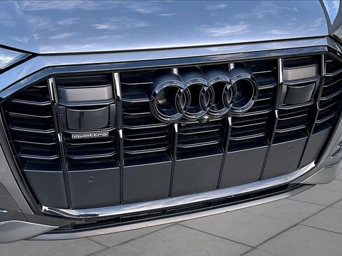 Used 2023 Audi Q7 3.0T Prestige AWD/4WD image 32
