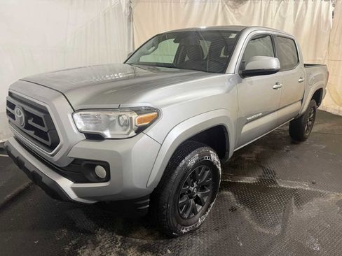 Used 2023 Toyota Tacoma SR5 w/ Technology Package image 6