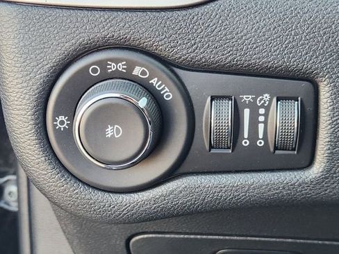 Used 2020 Jeep Cherokee High Altitude image 22