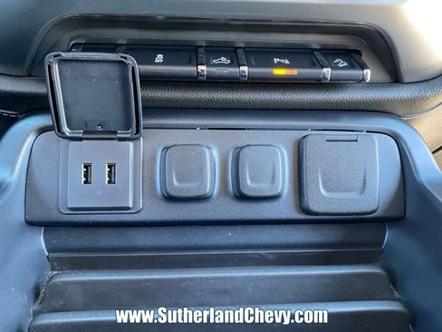 Used 2018 Chevrolet Silverado 2500 LTZ w/ LTZ Plus Package image 39