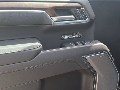 Used 2026 Chevrolet Silverado 1500 High Country AWD/4WD image 10